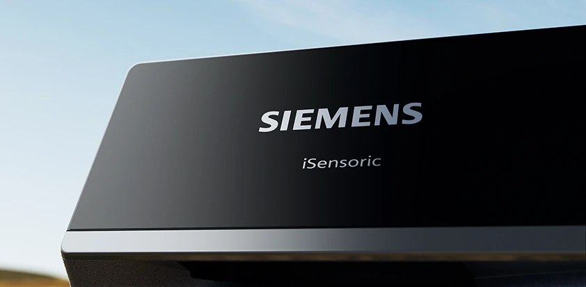 机身面板上的 SIEMENS 与 iSensoric 标识特写